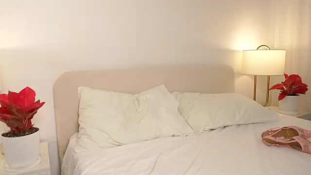 Peopleneedlove144 live sex cam