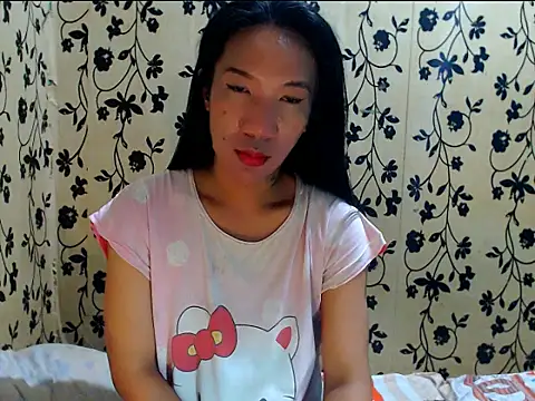 LadyBoyBigCock69 live sex cam