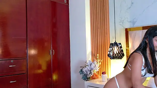 AnnaLoren_'s cam snapshot