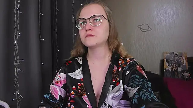 MissBrightShine's cam snapshot