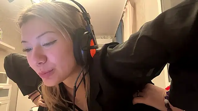 LadyFoxLove live sex cam