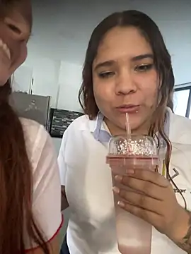 Emily_Harpeer's cam snapshot