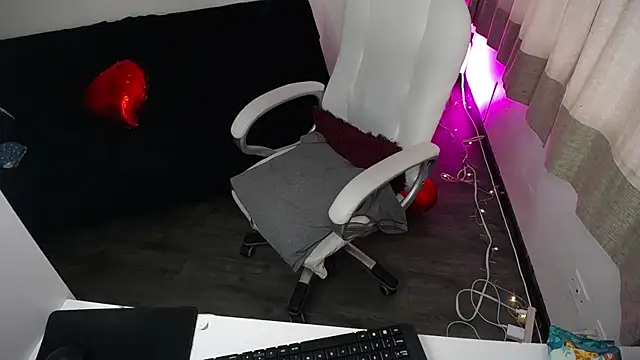 teylo80as's cam snapshot