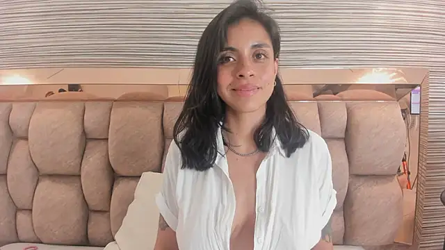 annie_shine_'s cam snapshot