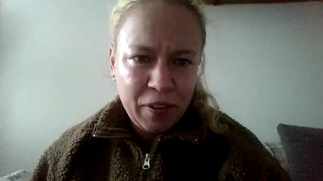 jennyblondeuk's cam snapshot