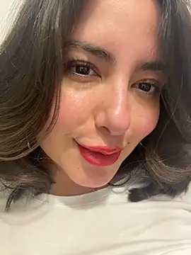 sukhakunis1 live sex cam