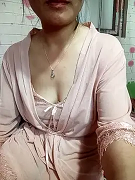 Suri_sexywet's cam snapshot