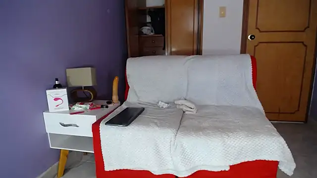 sophia_ny's cam snapshot