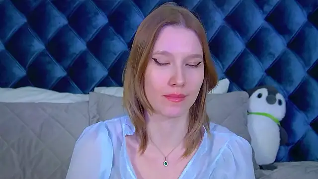 LiliLinn live sex cam