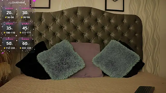 lliiaa_moon live sex cam