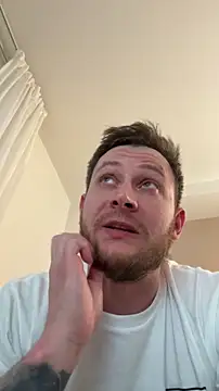 LubasOriginMen live sex cam