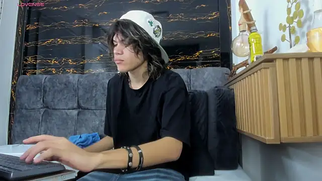 Diamond_twink live sex cam