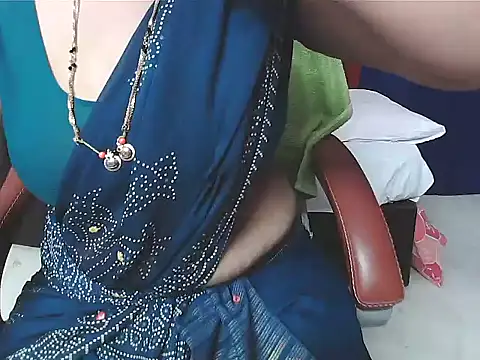 sunitha-3's cam snapshot