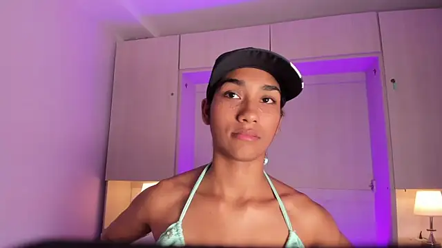 AnahiCollins live sex cam