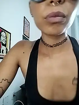 Helenoir live sex cam