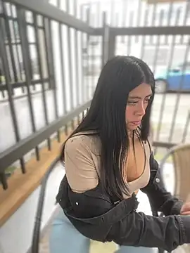 Adele_Pinkk live sex cam