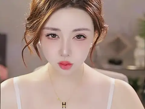 Qiaoqiao__ live sex cam