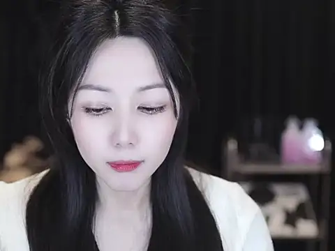 Nuyoah-77 live sex cam