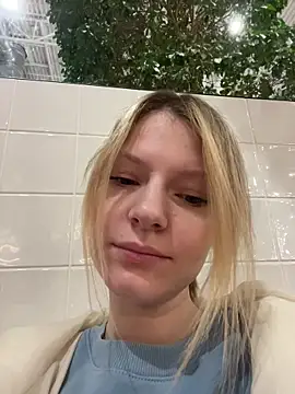 MaryHiggins live sex cam