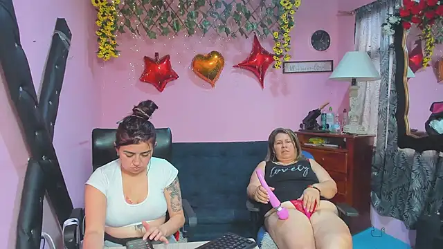 lesbiancuple live sex cam