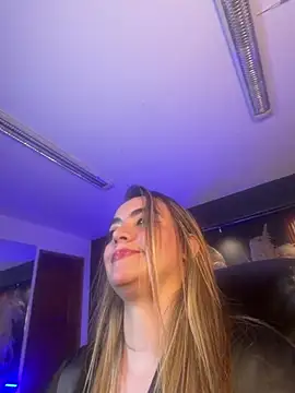 IsabellaaJoness live sex cam