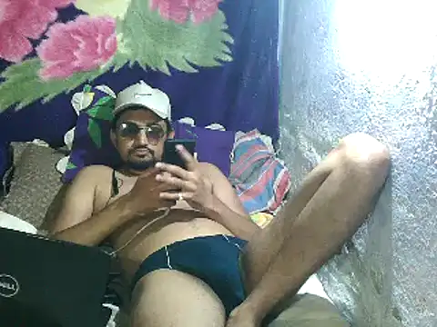 Rocobodymassager live sex cam