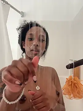 Your_Paris's cam snapshot