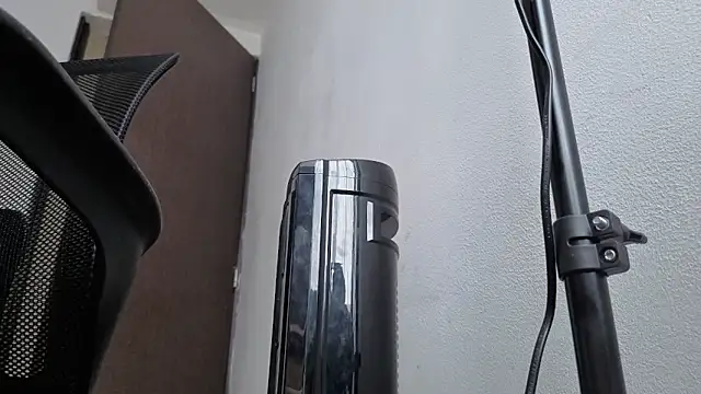 Saturno_v live sex cam