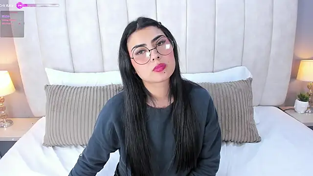 EmyWalton_'s cam snapshot