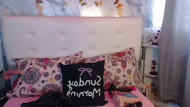 Nicolelewllss's cam snapshot