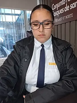 Cute_Penelope live sex cam