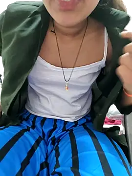 Isha_kumari_69's cam snapshot