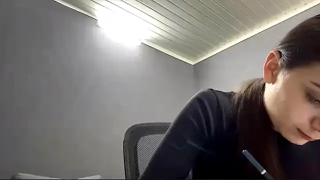 SarahHeadly's cam snapshot