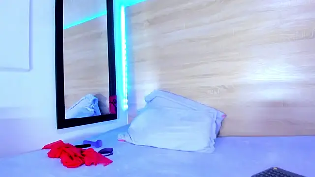 angie_katrinacm's cam snapshot