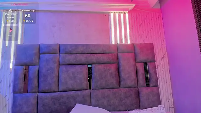 ZharaRousse's cam snapshot