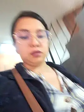 ISABELLA-24_'s cam snapshot