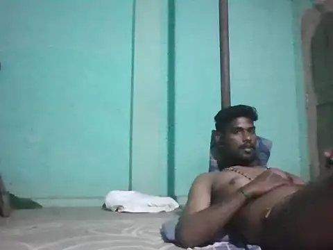 Tamilgud23's cam snapshot