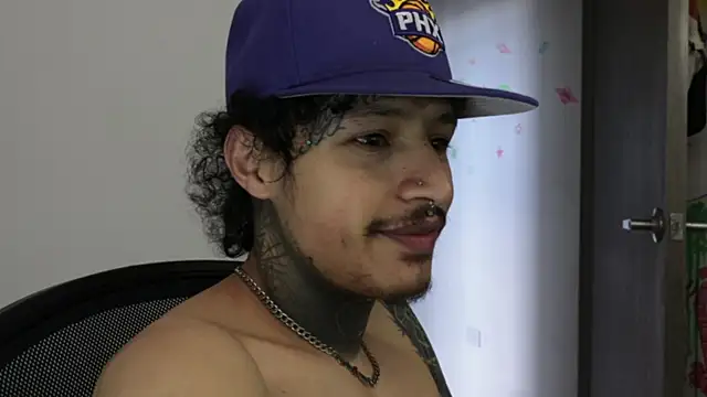 trieone's cam snapshot