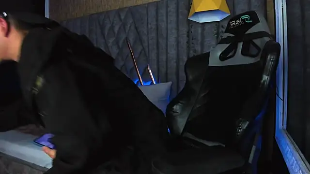 NicolaiKarav's cam snapshot