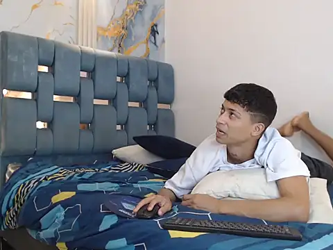 GOLD_BOYS's cam snapshot