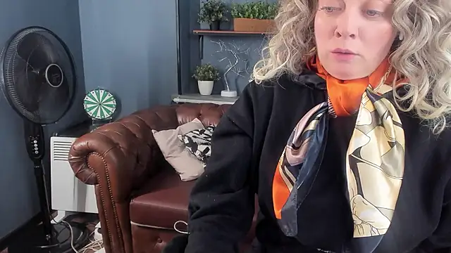 JessicaFoxie live sex cam