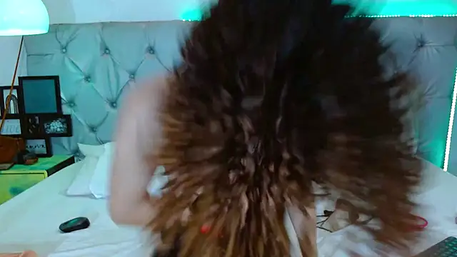 LioraVelvetC's cam snapshot