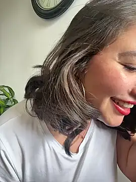 sukhakunis1 live sex cam