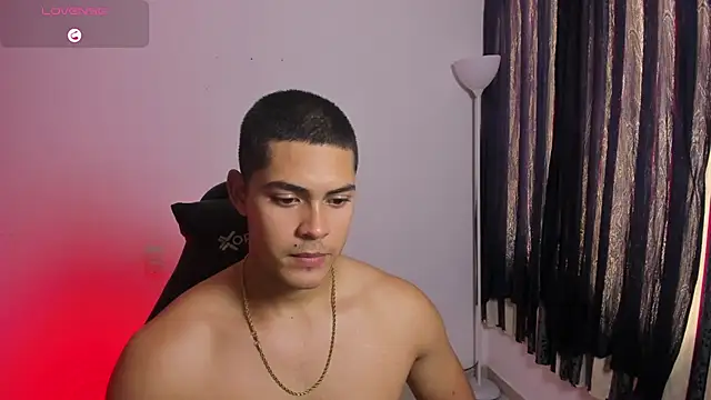 Iamdylan777 live sex cam