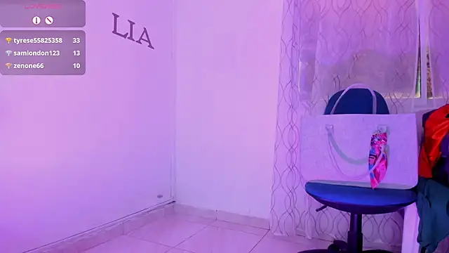 Lia_johnsonn live sex cam