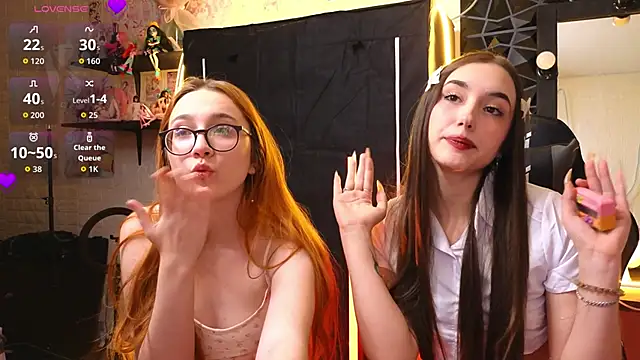 sunny_luna live sex cam