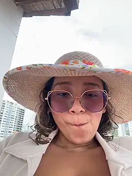 Kay_LustyWife's cam snapshot