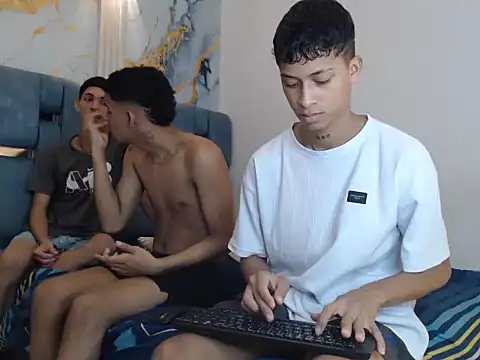 GOLD_BOYS's cam snapshot