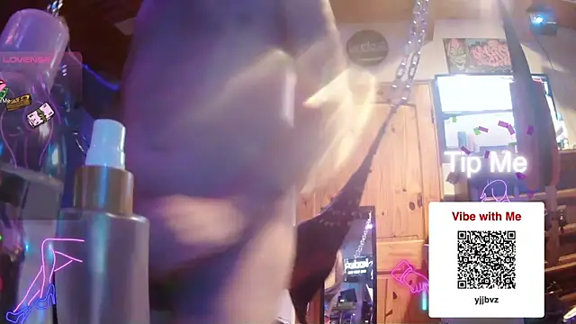 KloudynKinky's cam snapshot