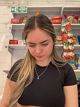 imlindapink live sex cam